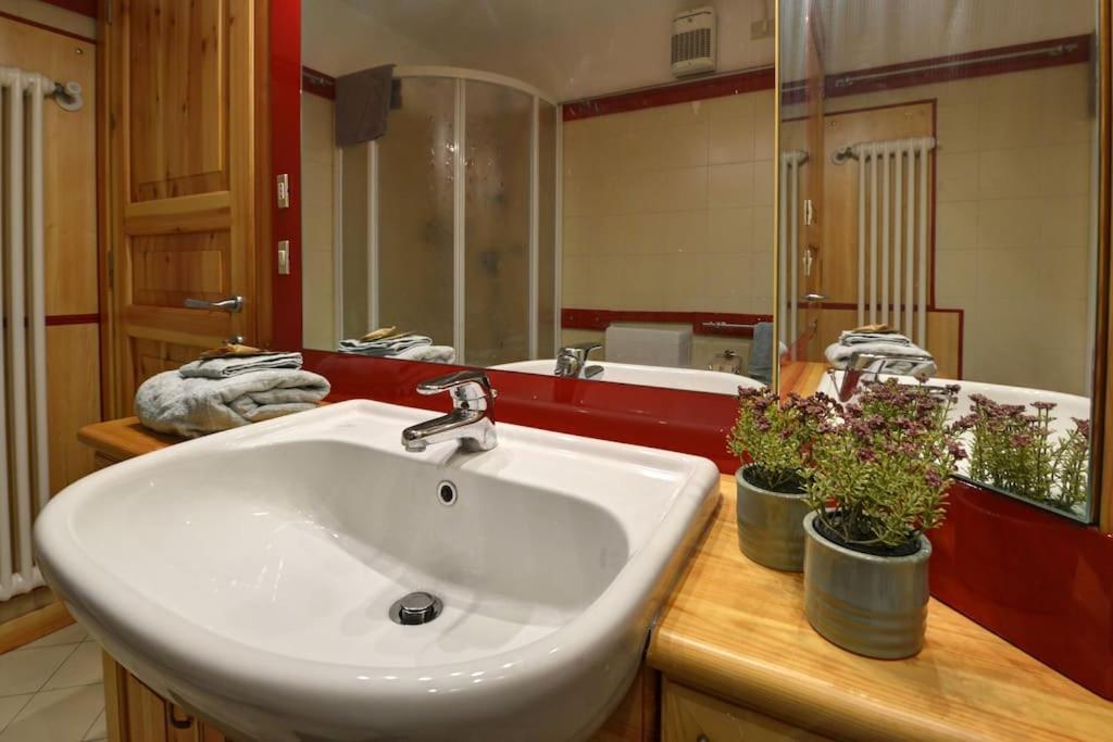 Le Crammont Apartment ลาตุยเล ภายนอก รูปภาพ